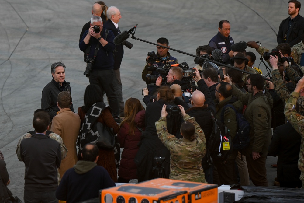 U.S. Secretary of State visits Incirlik AB in support of Türkiye earthquake relief