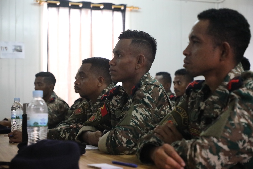 BLT 2/4 Marines Train with Fuzileiros During CARAT