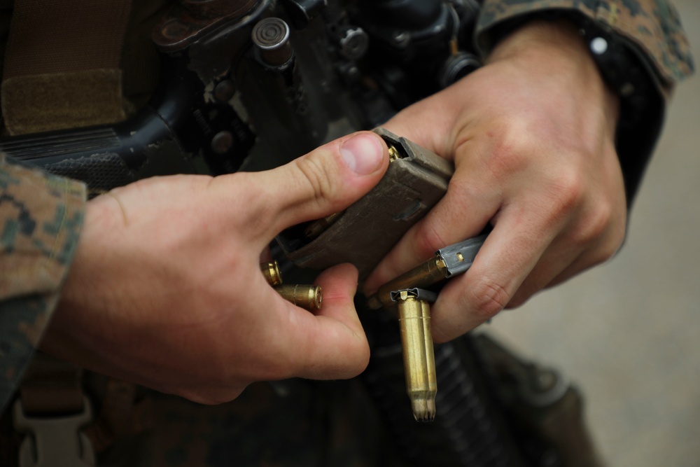 13th MEU Conducts Air Assault with Fuzileiros