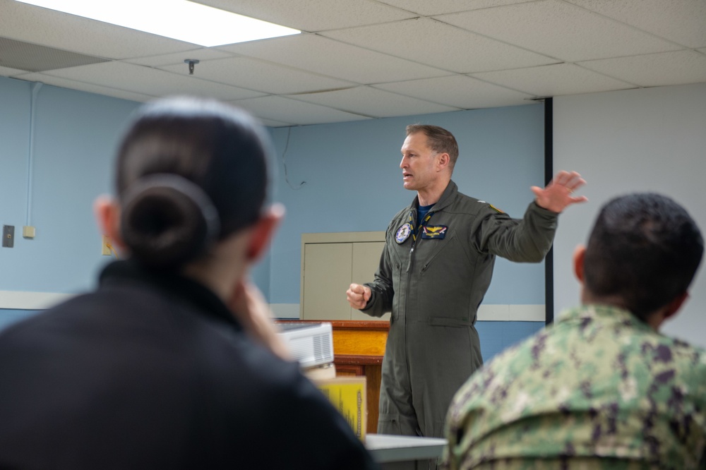 CO briefs new Sailors