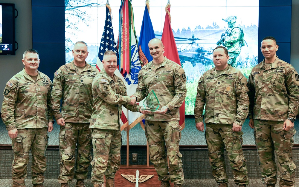 128th Aviation Brigade Receives Safety Award