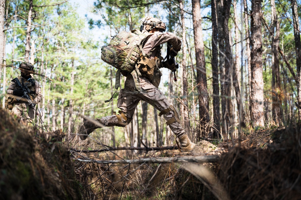 UAE and U.S. troops live-fire rehearsal at JRTC