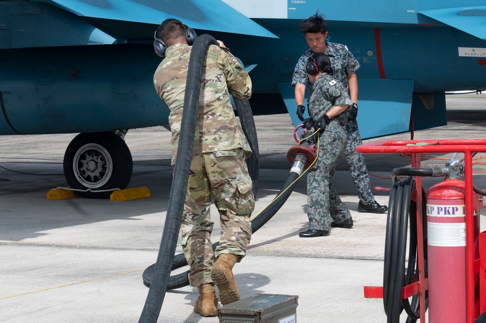 Cope North bilateral hot-pit refueling