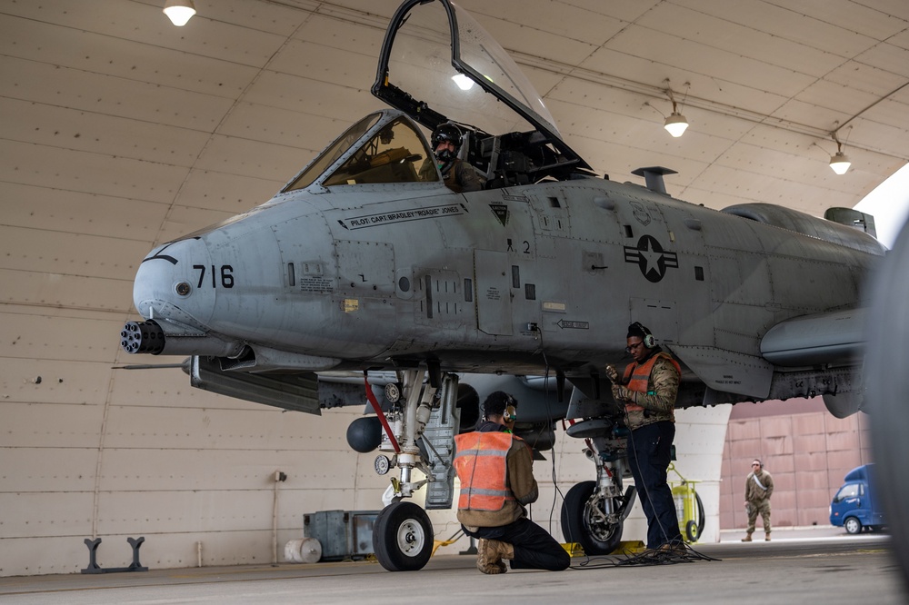 Lining up for a hot-pit refuel