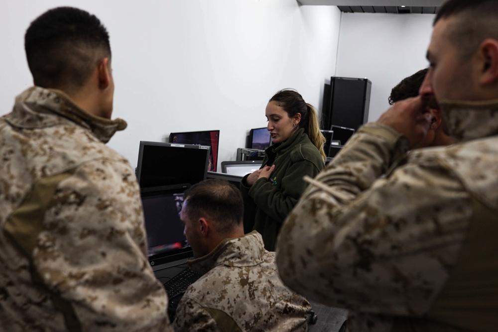 U.S. Marines and IDF discuss capabilities during Intrepid Maven 23.2