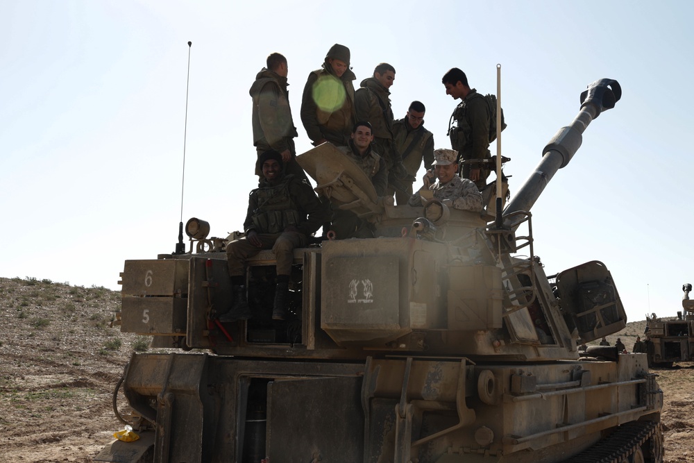 U.S. Marines with 3rd ANGLICO Visit a Mobile Artillery Pause During Intrepid Maven 23.2