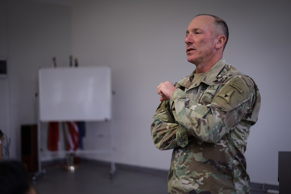 III Armored Corps Command Sergeant Major Burgoyne Visits Poland