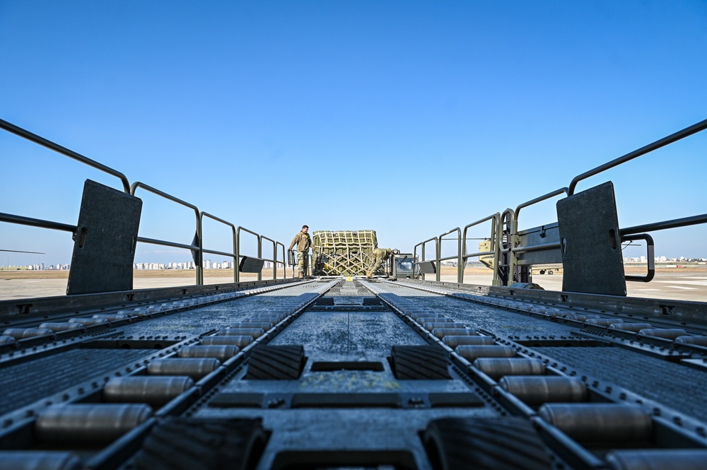 Incirlik Port Dawgs offload Medical Shelters for Humanitarian Relief Aid