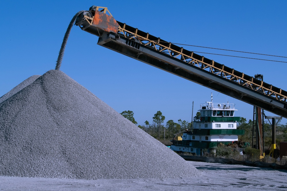 Barge Brings 6.2k Tons to Tyndall