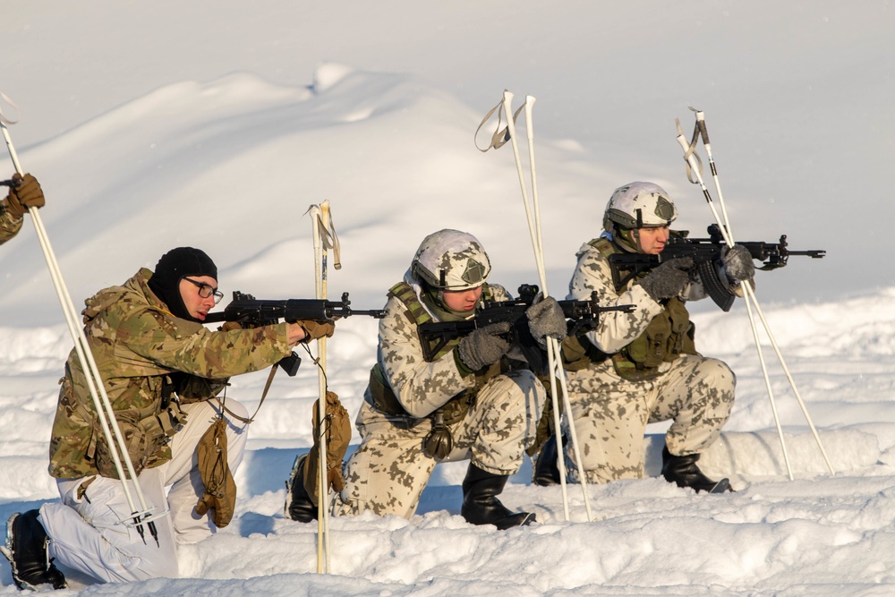 3-71 Cavalry Regiment, 1BCT, 10th Mountain Division train with Finnish soldiers on weapons proficiency using Finland’s RK62 assault rifle during Defense Exercise North in Sodankyla Garrison, Finland, during Exercise Arctic Forge '23 on Feb. 22, 2023