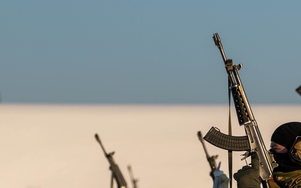 3-71 Cavalry Regiment, 1BCT, 10th Mountain Division train with Finnish soldiers on weapons proficiency using Finland’s RK62 assault rifle during Defense Exercise North in Sodankyla Garrison, Finland, during Exercise Arctic Forge '23 on Feb. 22, 2023