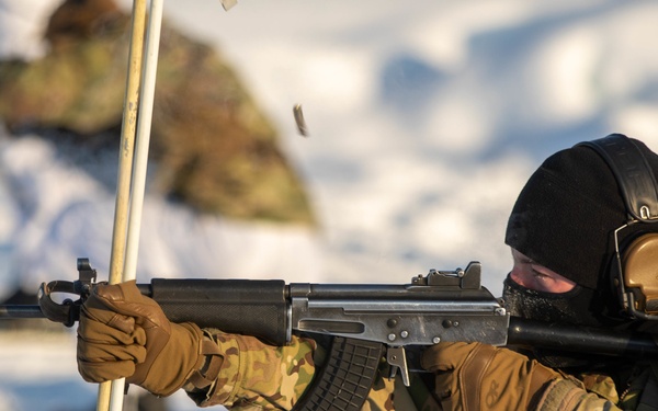 3-71 Cavalry Regiment, 1BCT, 10th Mountain Division train with Finnish soldiers on weapons proficiency using Finland’s RK62 assault rifle during Defense Exercise North in Sodankyla Garrison, Finland, during Exercise Arctic Forge '23 on Feb. 22, 2023