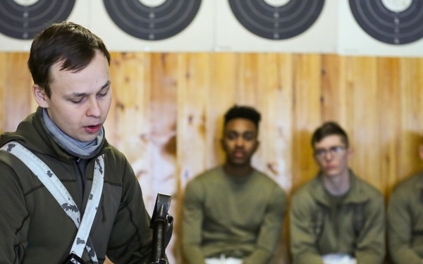 3-71 Cavalry Regiment, 1BCT, 10th Mountain Division train with Finnish soldiers on weapons proficiency using Finland’s RK62 assault rifle during Defense Exercise North in Sodankyla Garrison, Finland, during Exercise Arctic Forge '23 on Feb. 22, 2023