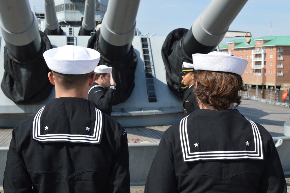 Naval Museum hosts a reenlistment ceremony