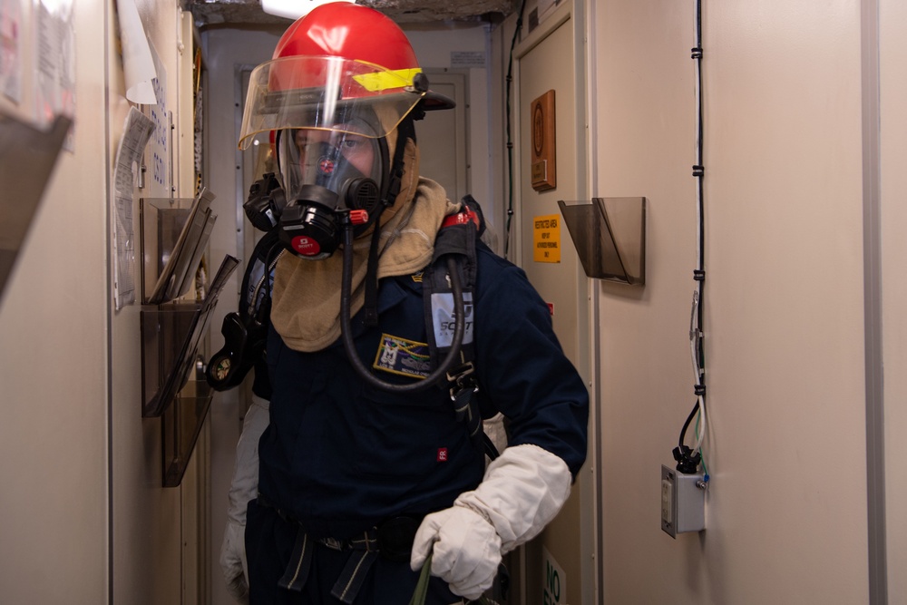 USS Mobile (LCS 26) Blue Crew Operates at Sea