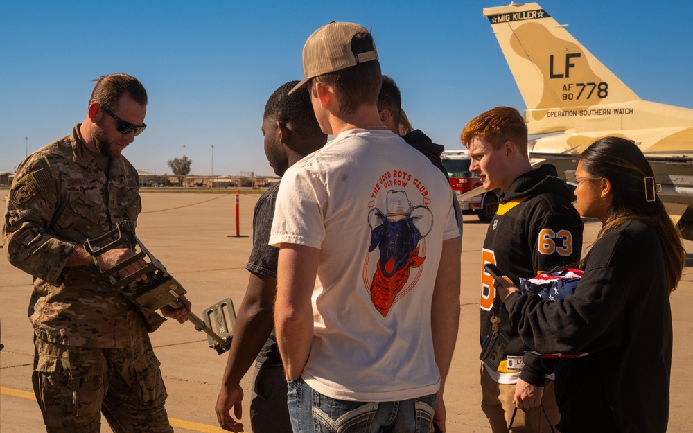 Luke Hosts NFL &amp; U.S. Navy