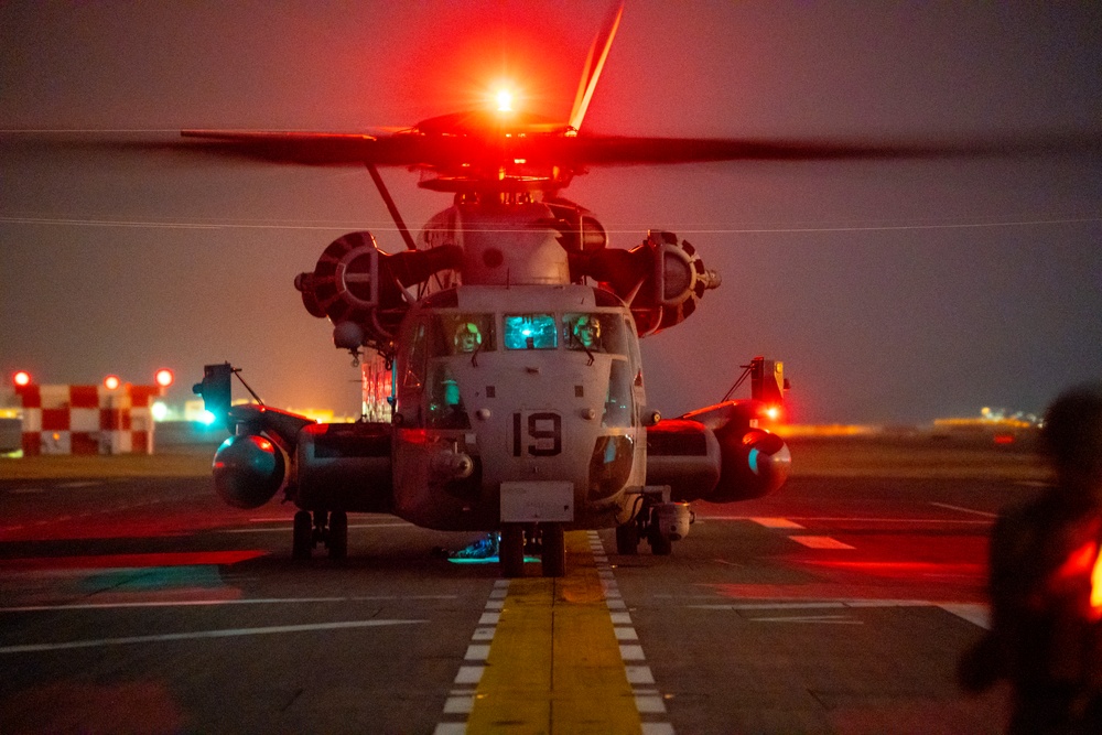 Dvids - Images - 31st Meu Helos Conduct Heavy Lift Training [image 28 