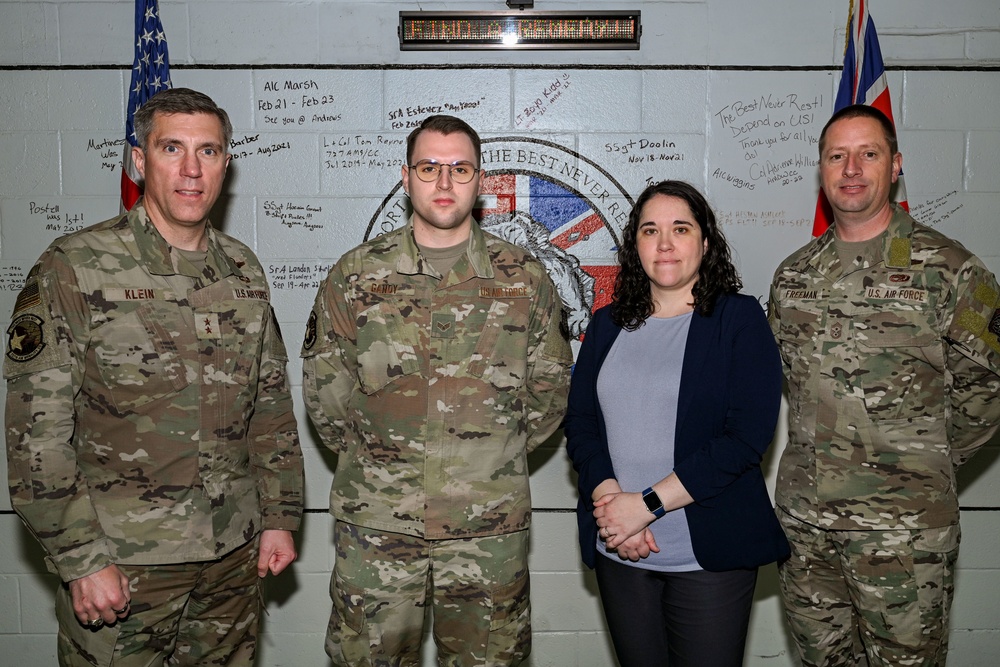 USAF Expeditionary Center Commander visit 727th Air Mobility Squadron