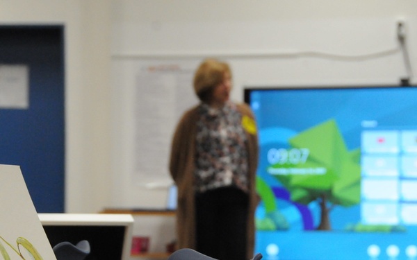 ART FOR LIFE’S SAKE: Local artist talks art with Hohenfels Elementary students