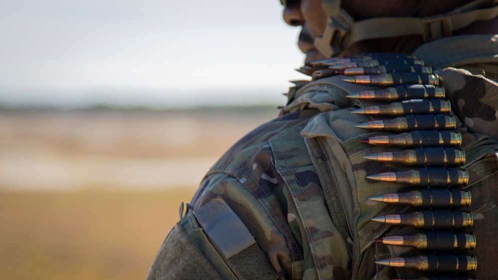 1-314th Inf Reg conducts a M249 qualification range for 325th Transportation Company