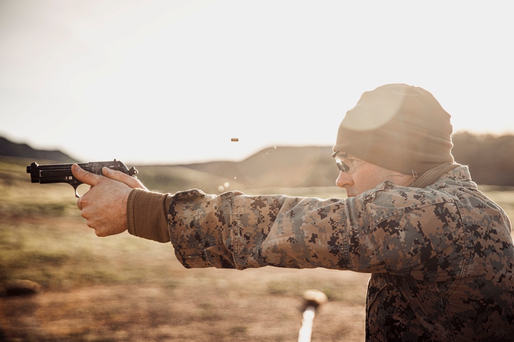 15th MEU Refines Skills with Rifle and Pistol