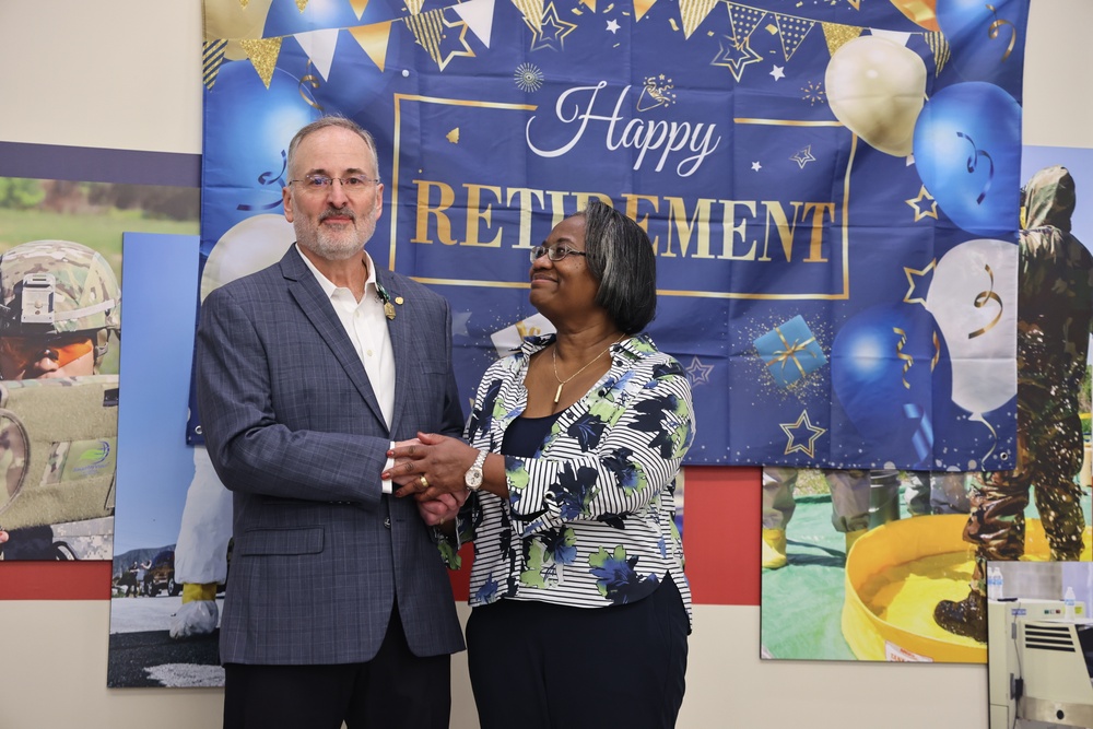Civilian Senior Communications Mission Planner retires from service after 41 years