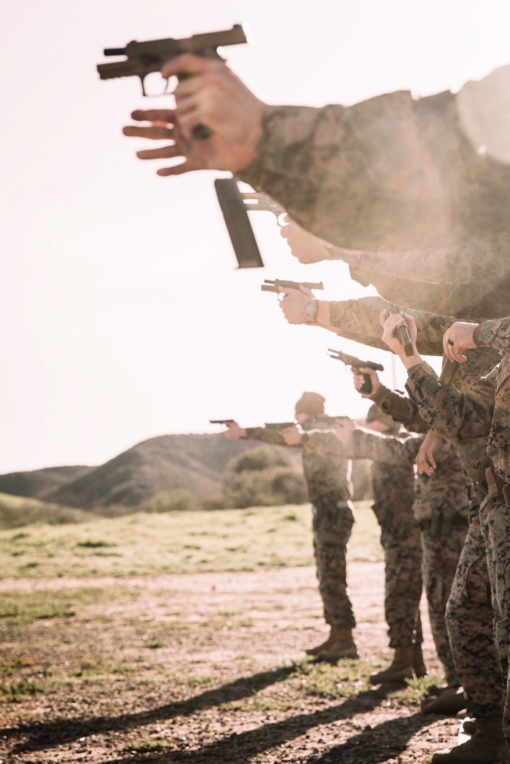 15th MEU Refines Skills with Rifle and Pistol