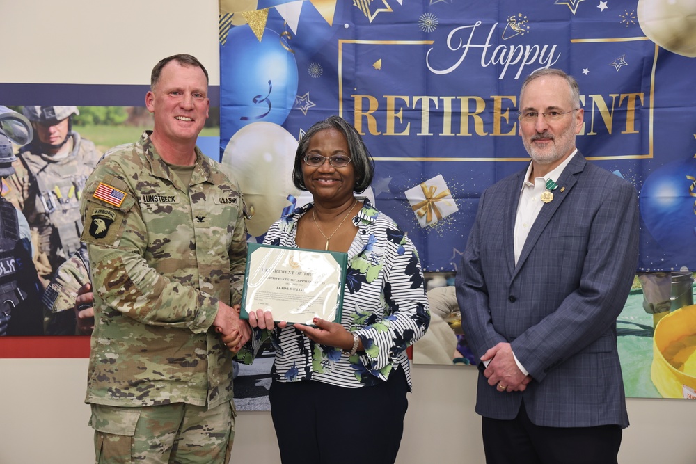 Civilian Senior Communications Mission Planner retires from service after 41 years