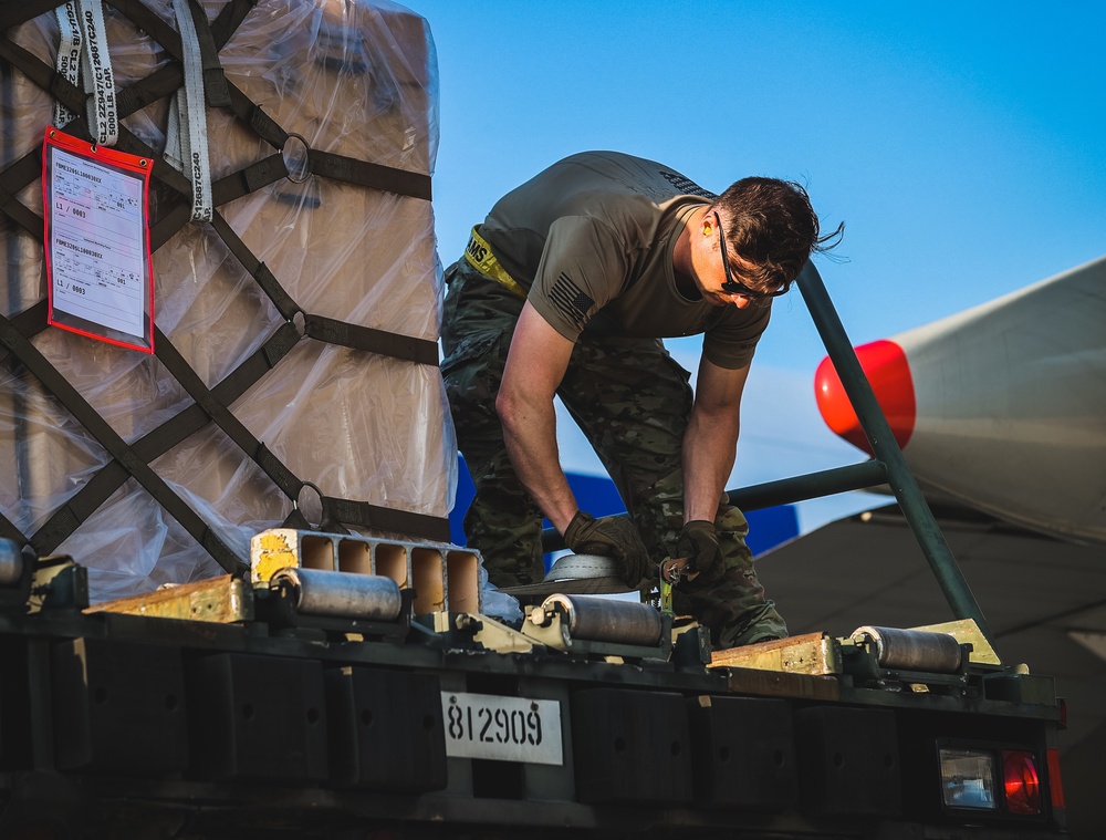 Field Hosptial Arrival at Incirlik Air Base