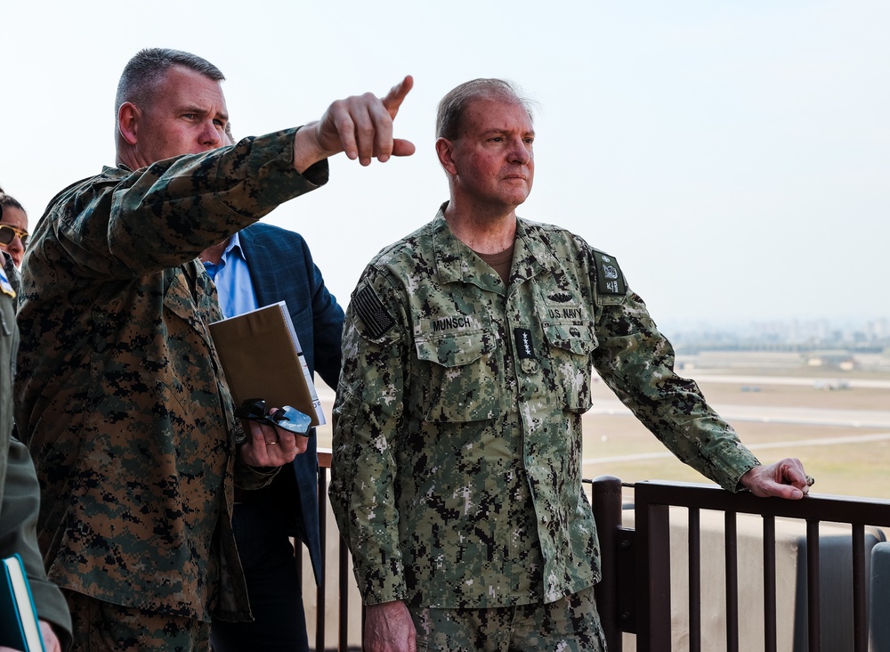 Admiral Stuart B. Munsch Visits Task Force 61/2 in Türkiye