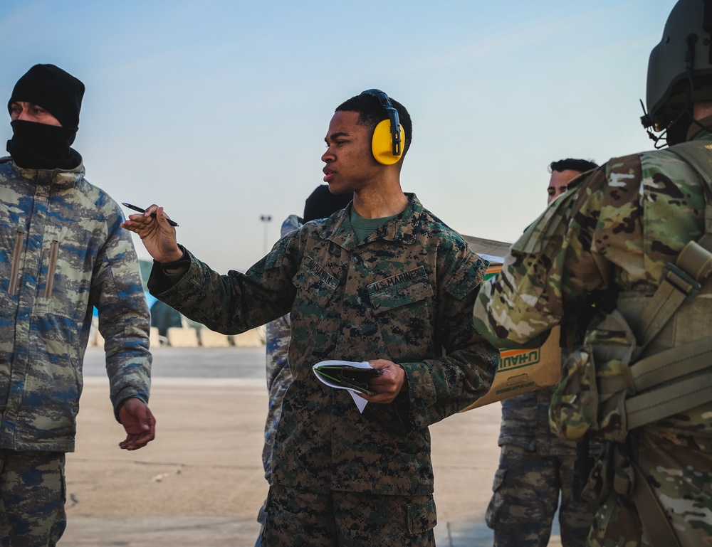 Task Force 61/2 Delivers Humanitarian Aid to Elbistan, Türkiye