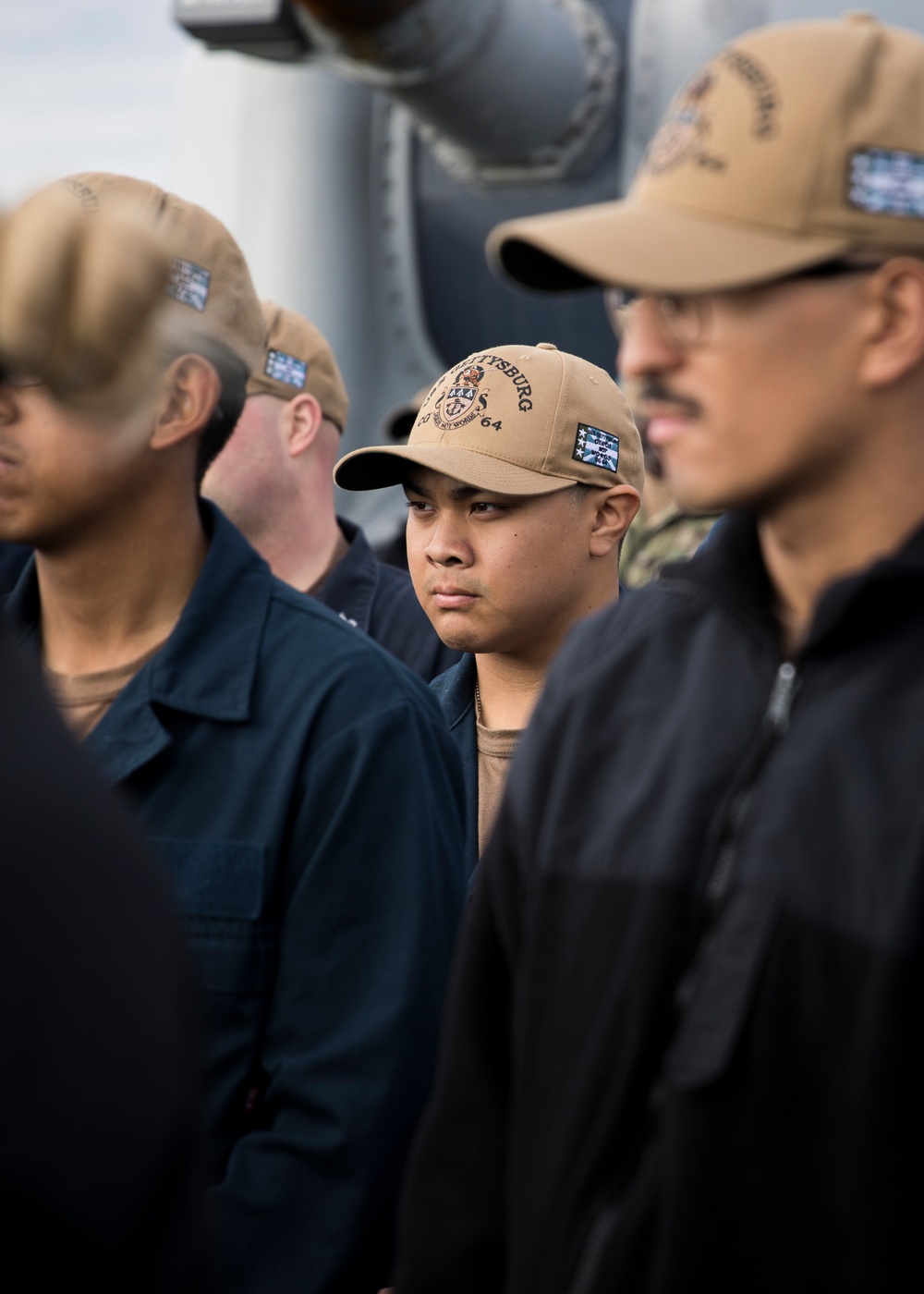 CNP Visits USS Gettysburg (CG 64) in Norfolk