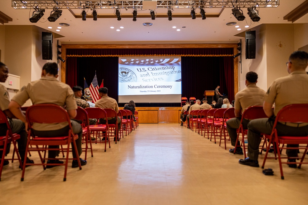 Newest U.S. citizens: Camp Foster hosts naturalization ceremony