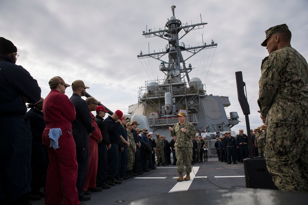 CNP Visits USS Stout (DDG 55) in Norfolk