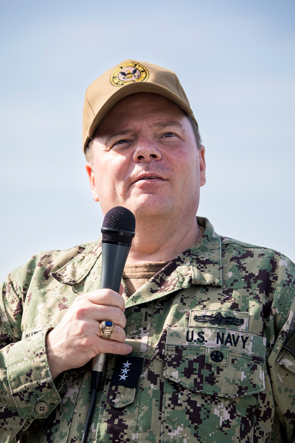 CNP Visits USS Stout (DDG 55) in Norfolk