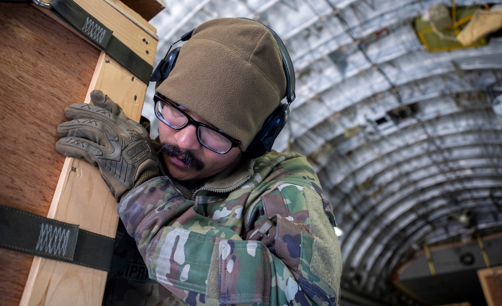 Field Hospital Supplies arrive at Incirlik AB