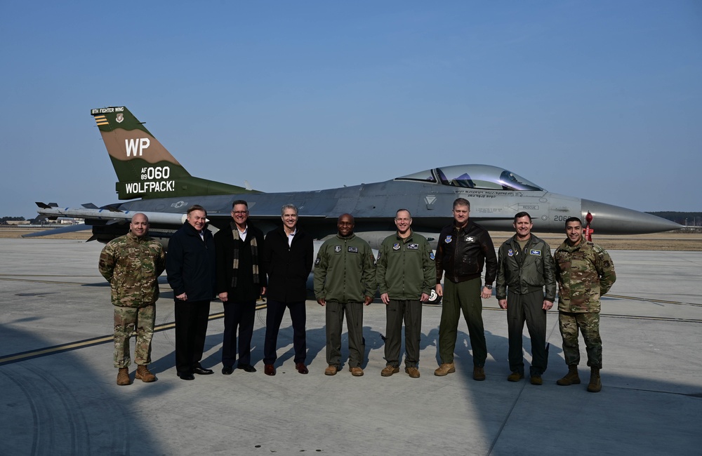 Kunsan hosts inaugural Wolf Leadership Forum