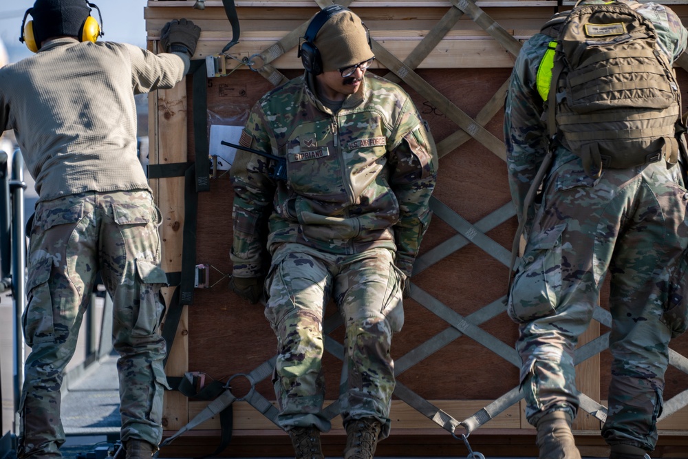 Field Hospital Supplies arrive at Incirlik AB