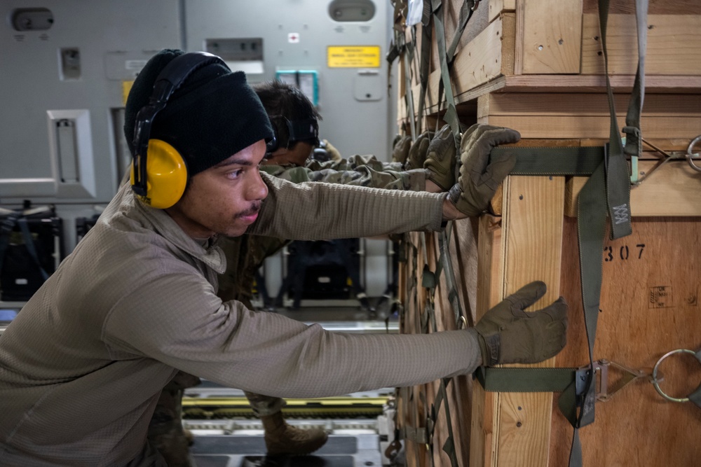 Field Hospital Supplies arrive at Incirlik AB