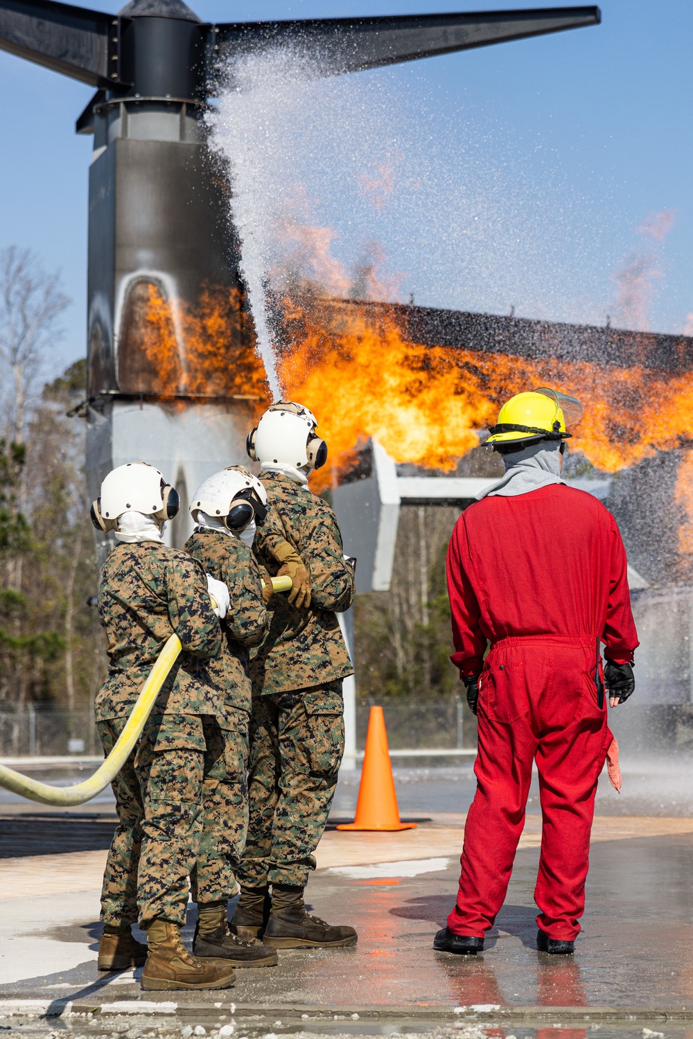 26th MEU Marines Conduct Shipboard Fire Fighting Training