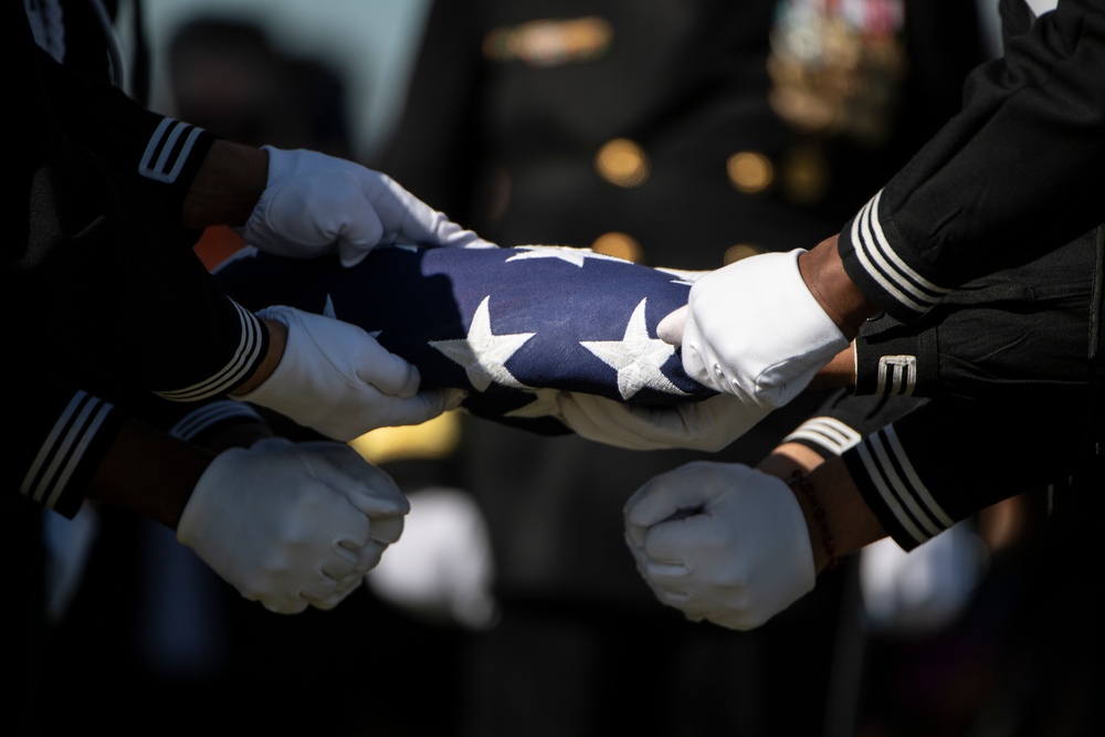 Military Funeral Honors Were Held for U.S. Navy Gunner’s Mate 3rd Class Herman Schmidt in Section 70