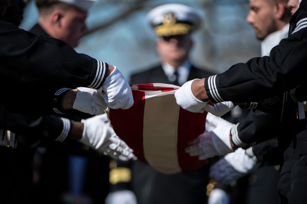 Military Funeral Honors Were Held for U.S. Navy Gunner’s Mate 3rd Class Herman Schmidt in Section 70