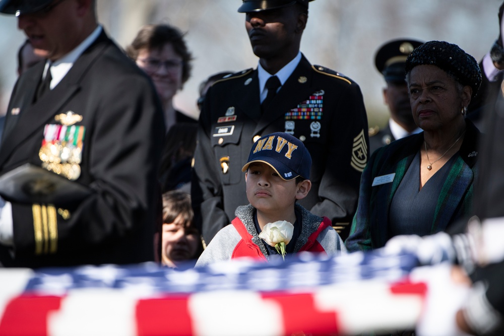 Military Funeral Honors Were Held for U.S. Navy Gunner’s Mate 3rd Class Herman Schmidt in Section 70