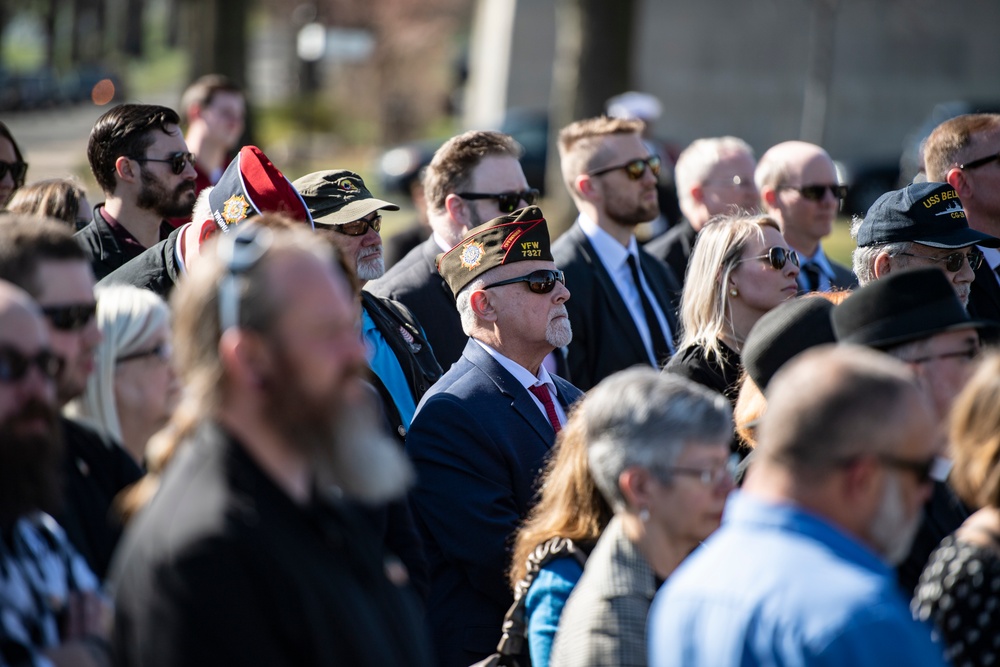 Military Funeral Honors Were Held for U.S. Navy Gunner’s Mate 3rd Class Herman Schmidt in Section 70