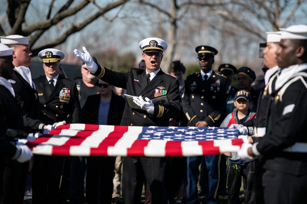 Military Funeral Honors Were Held for U.S. Navy Gunner’s Mate 3rd Class Herman Schmidt in Section 70