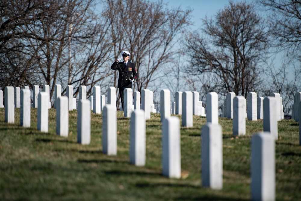 Military Funeral Honors Were Held for U.S. Navy Gunner’s Mate 3rd Class Herman Schmidt in Section 70