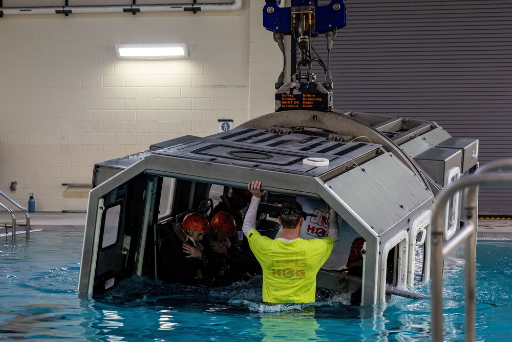 26th MEU Marines and Sailors complete underwater egress training