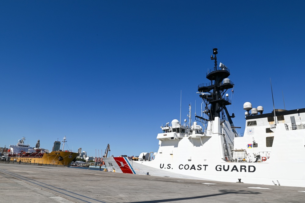 DVIDS - Images - USCGC Stone arrives in Montevideo, Uruguay [Image 1 of 3]