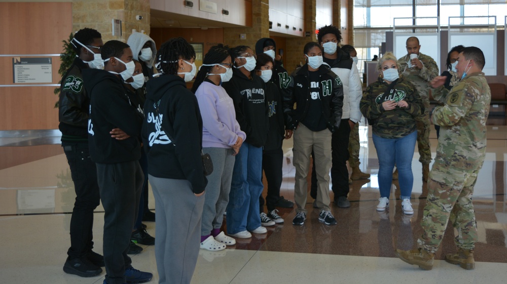 JROTC students get medical specialty insight from CRDAMC professionals