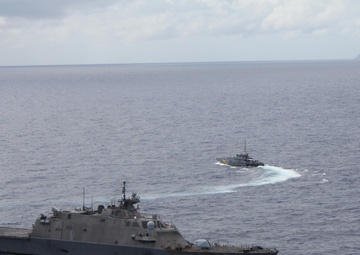 USS Milwaukee Conducts Passex with Dutch Caribbean Coast Guard